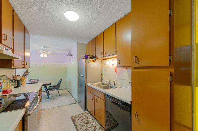 3955 Dawn Way, Inver Grove Heights, MN 55076