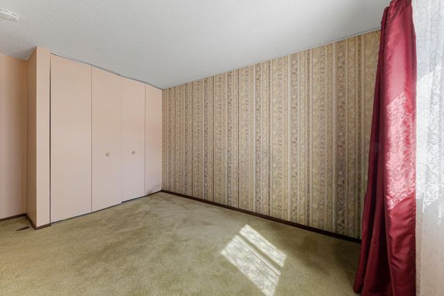 3955 Dawn Way, Inver Grove Heights, MN 55076