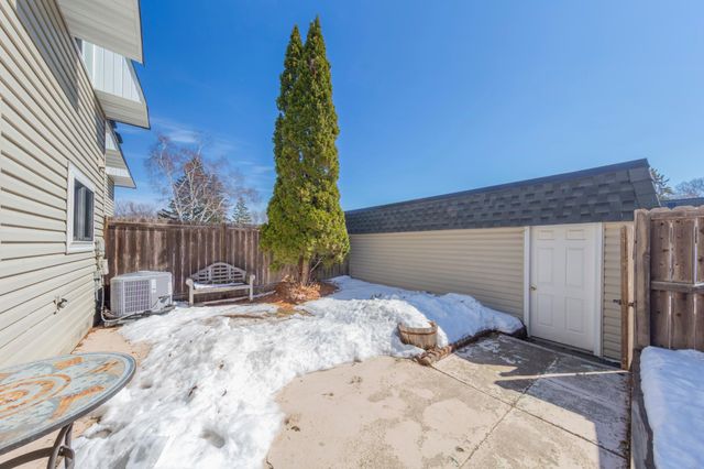 3955 Dawn Way, Inver Grove Heights, MN 55076