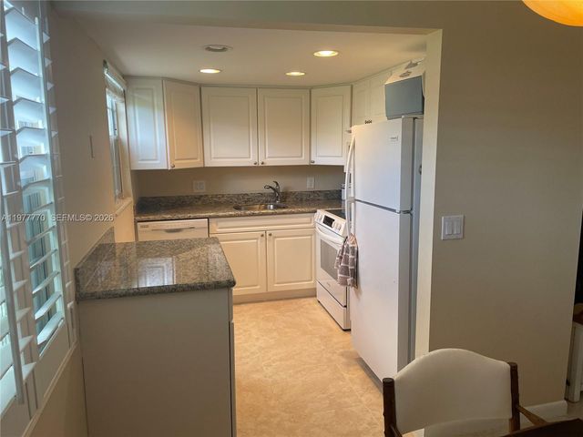 145 Newport J 145, Deerfield Beach, FL 33442