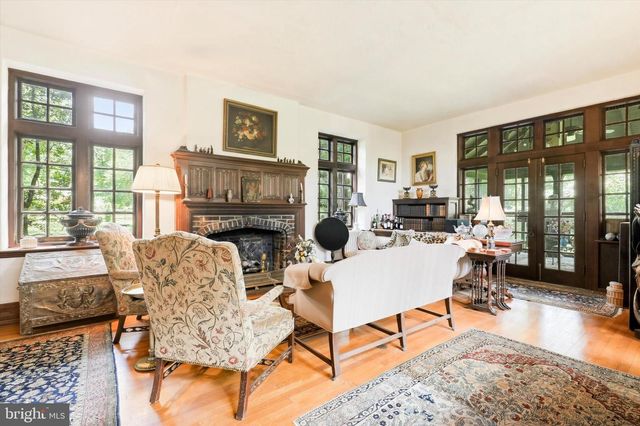422 DONALYN LN, Berwyn, PA 19312