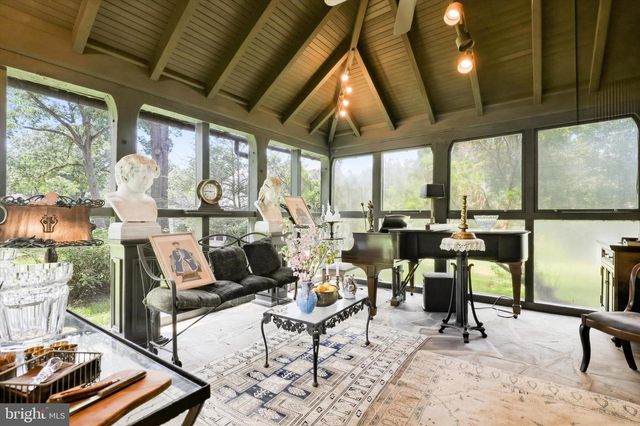 422 DONALYN LN, Berwyn, PA 19312