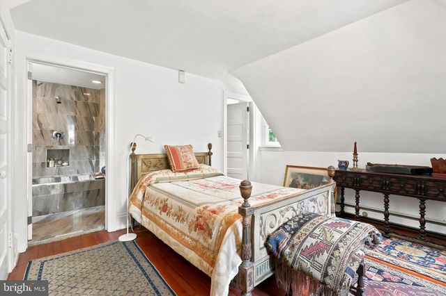 422 DONALYN LN, Berwyn, PA 19312