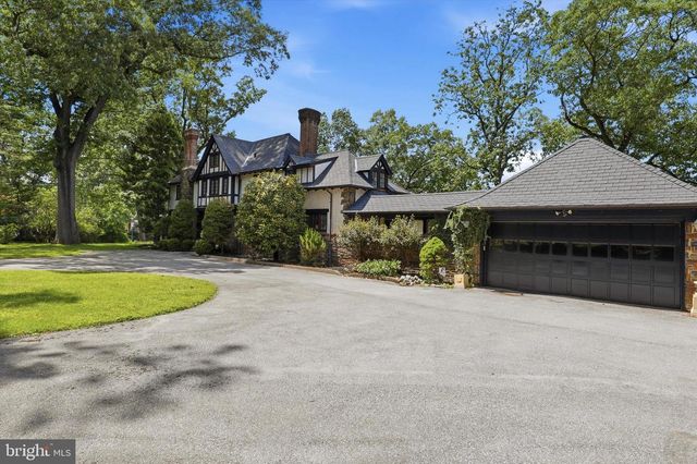 422 DONALYN LN, Berwyn, PA 19312
