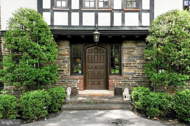 422 DONALYN LN, Berwyn, PA 19312