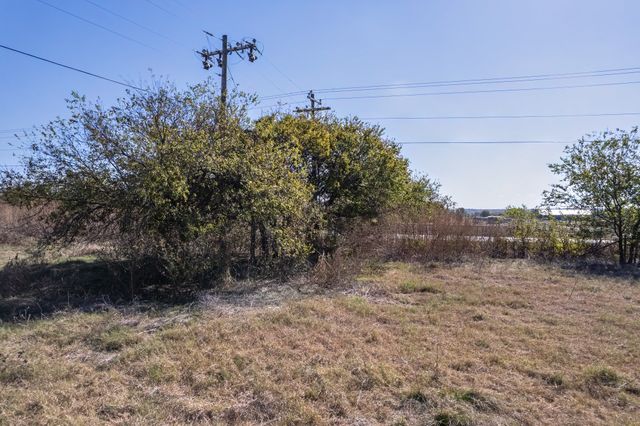 5814 Woodard Avenue, Cleburne, TX 76033