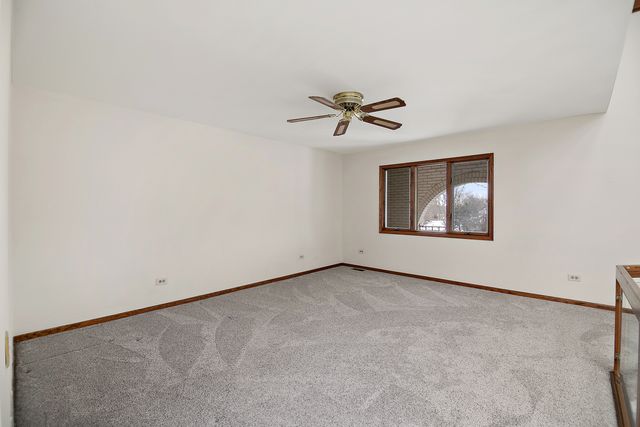 13335 Silver Fox Drive, Lemont, IL 60439