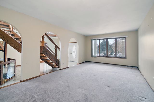 13335 Silver Fox Drive, Lemont, IL 60439