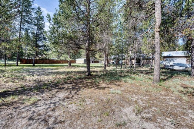 52494 Deerfield Drive, La Pine, OR 97739
