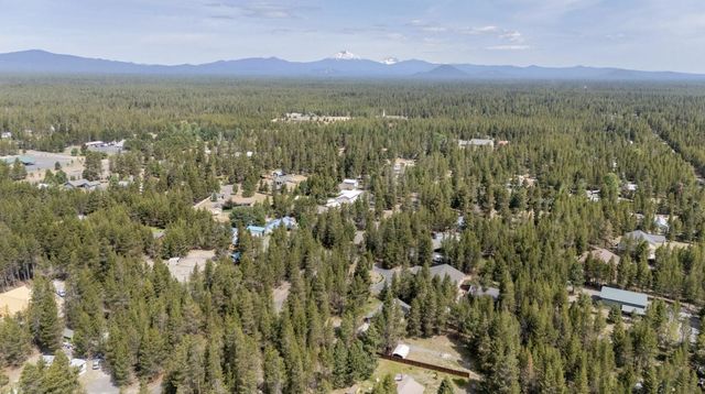 52494 Deerfield Drive, La Pine, OR 97739