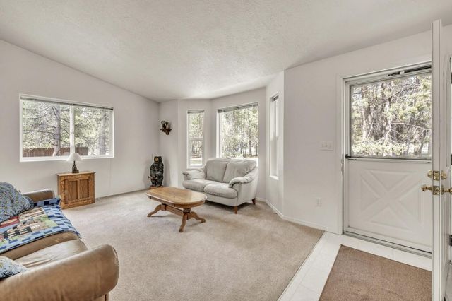 52494 Deerfield Drive, La Pine, OR 97739