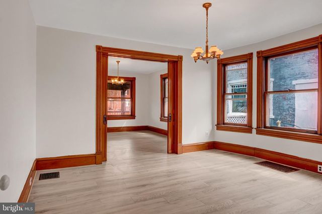 1059 MARKET ST, Sunbury, PA 17801