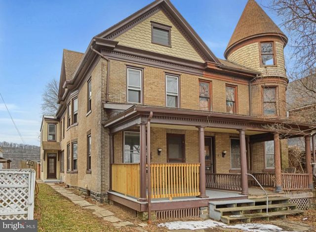 1059 MARKET ST, Sunbury, PA 17801