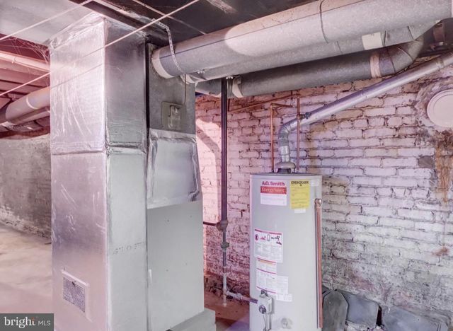 1059 MARKET ST, Sunbury, PA 17801