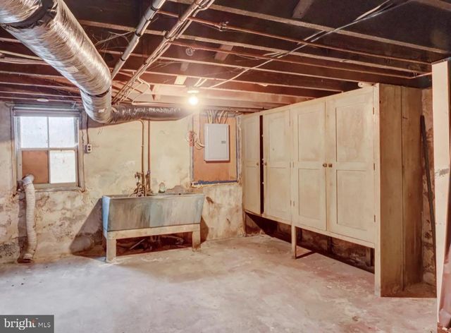 1059 MARKET ST, Sunbury, PA 17801