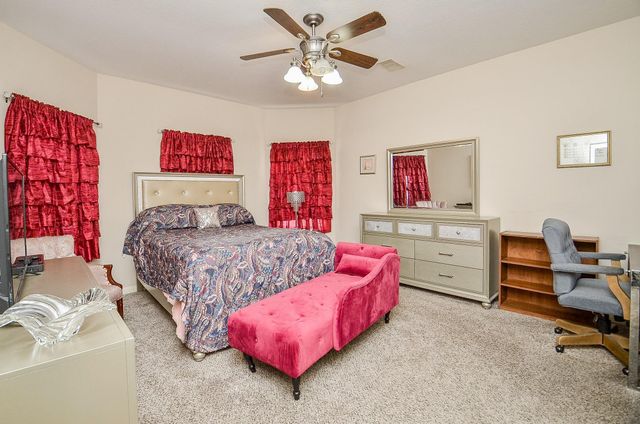 858 Driftwood Lane, La Marque, TX 77568