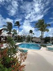 8261 SW 128th St 202, Pinecrest, FL 33156