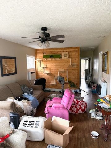 910 College St, W, Fayetteville, TN 37334