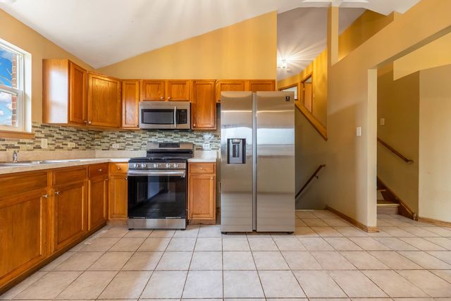 3314 Willow Lane, Markham, IL 60428