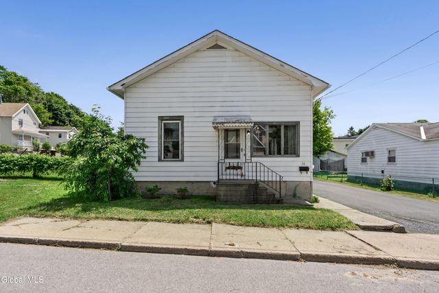 36 Maple Street, Mechanicville, NY 12118