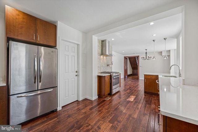 636 N 40TH ST, Philadelphia, PA 19104