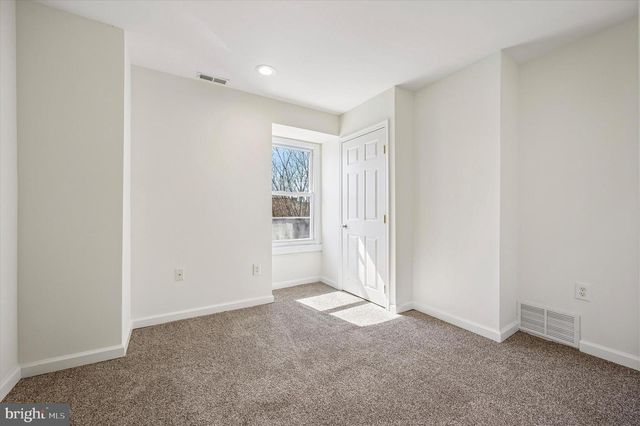 636 N 40TH ST, Philadelphia, PA 19104