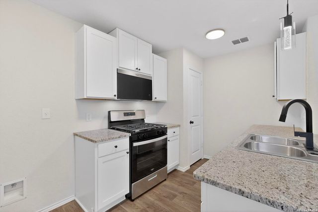 1035 Cozumel Emerald, San Antonio, TX 78253