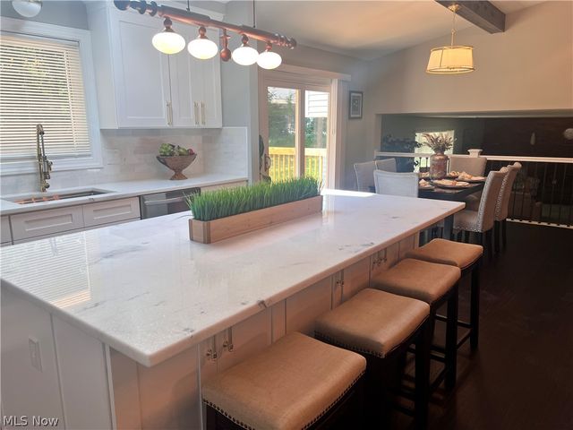 704 Echo Drive, Gates Mills, OH 44040