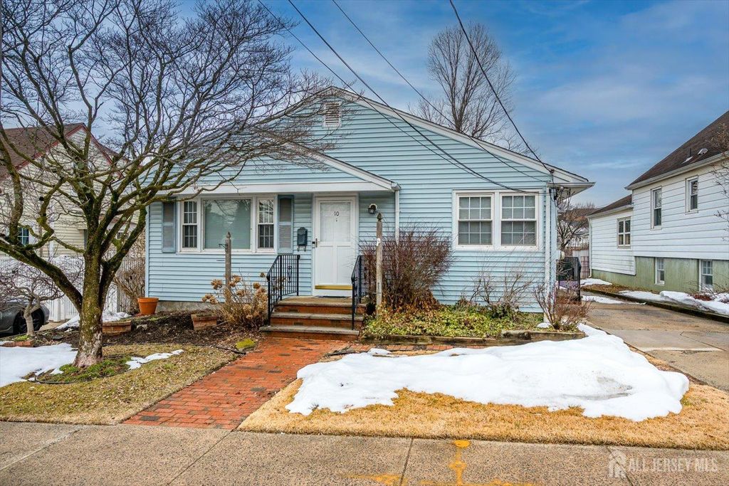 10 James Street, South River, NJ 08882