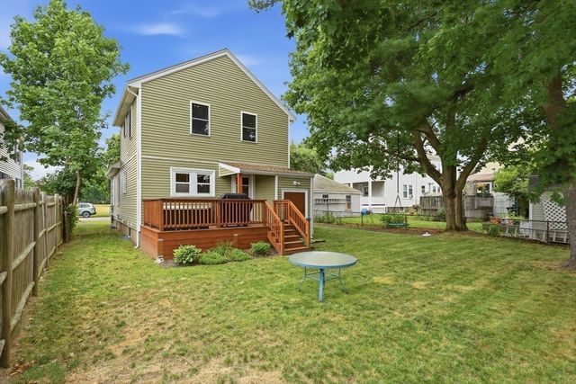 2 Cashman Rd, Peabody, MA 01960