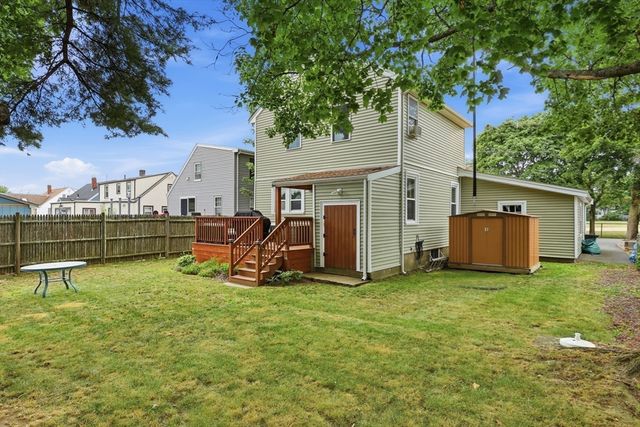 2 Cashman Rd, Peabody, MA 01960