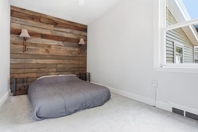 2 Cashman Rd, Peabody, MA 01960