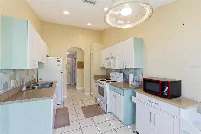 1562 JAKWAY ROAD, North Port, FL 34288