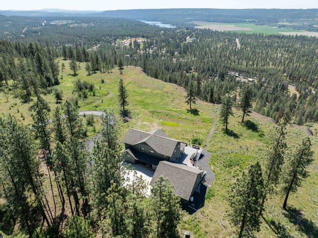 6560 Pine Ridge Way, Nine Mile Falls, WA 99026