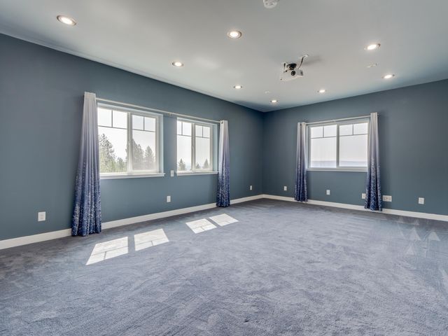6560 Pine Ridge Way, Nine Mile Falls, WA 99026