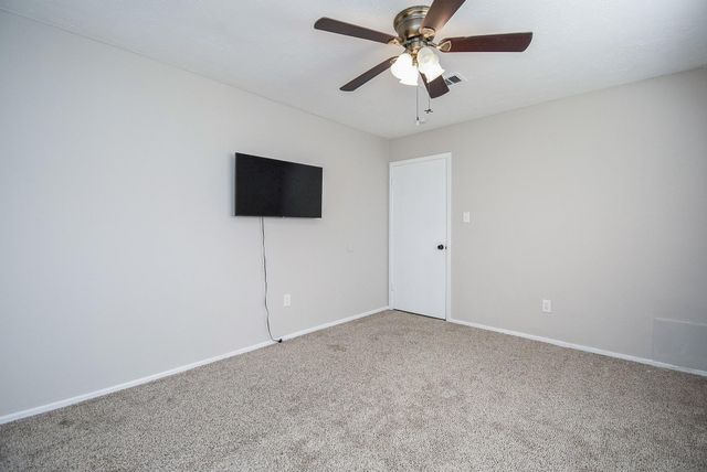 9527 Willow Wood Lane, Houston, TX 77086