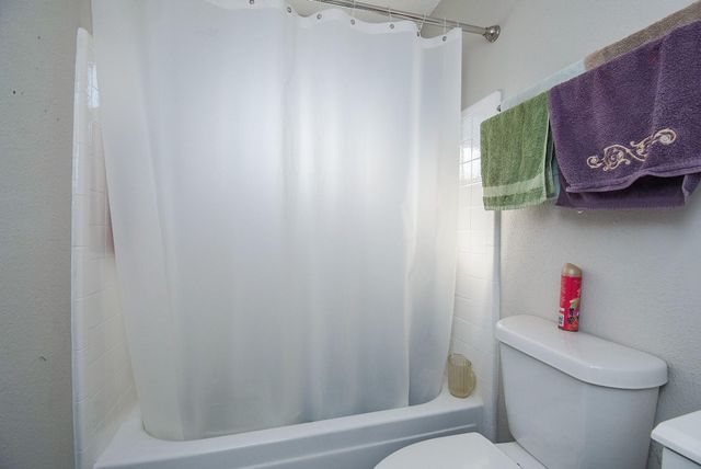 9527 Willow Wood Lane, Houston, TX 77086