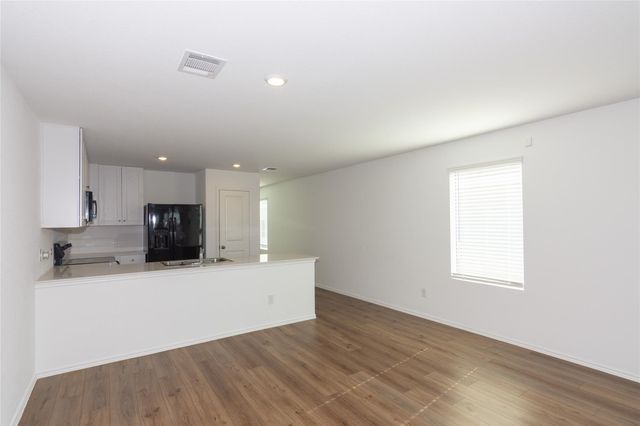 544 Rancho Del Cielo LOOP, Jarrell, TX 76537