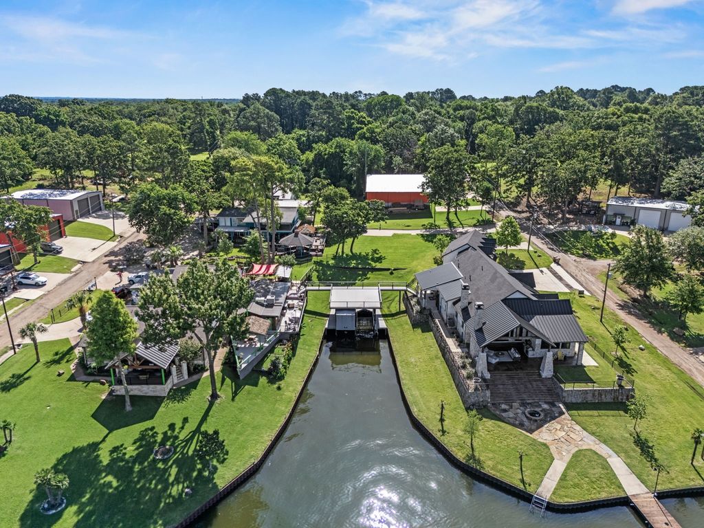 18250 Red Oak Drive, Mabank, TX 75156