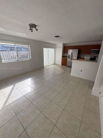 11614 NW 51st Ln, Doral, FL 33178