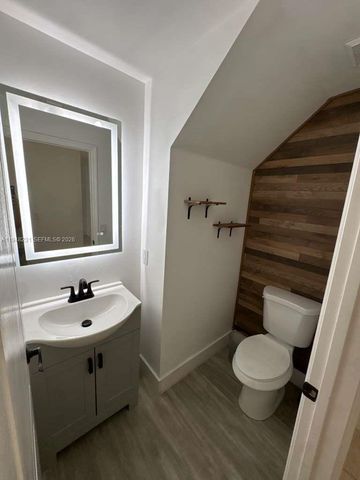 11614 NW 51st Ln, Doral, FL 33178