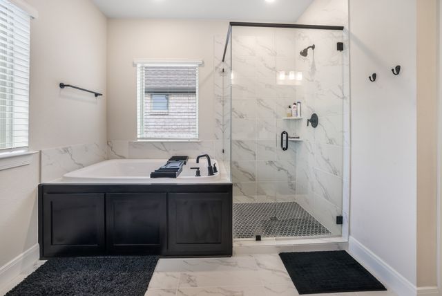 703 Canada Goose Lane, Arlington, TX 76005