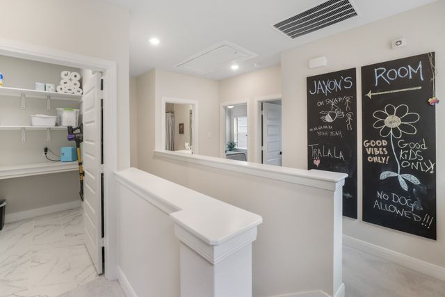 703 Canada Goose Lane, Arlington, TX 76005