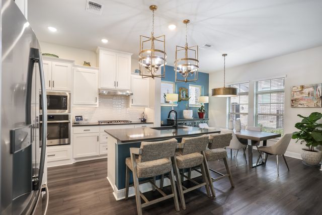 703 Canada Goose Lane, Arlington, TX 76005