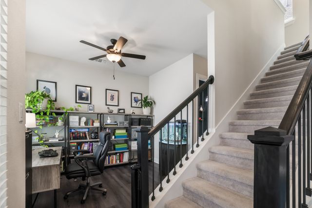 703 Canada Goose Lane, Arlington, TX 76005