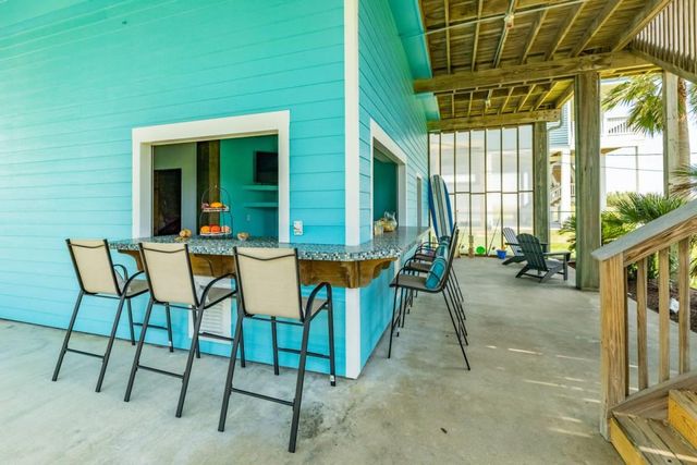 16515 Jolly Roger Road, Jamaica Beach, TX 77554
