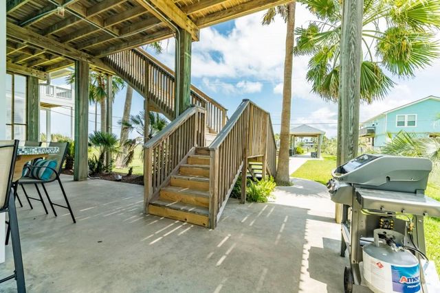 16515 Jolly Roger Road, Jamaica Beach, TX 77554
