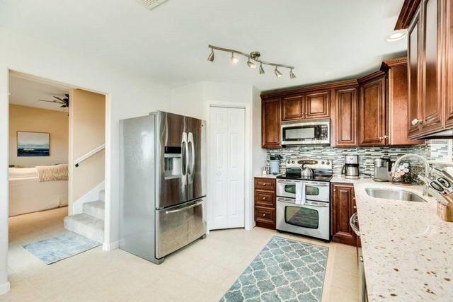 16515 Jolly Roger Road, Jamaica Beach, TX 77554
