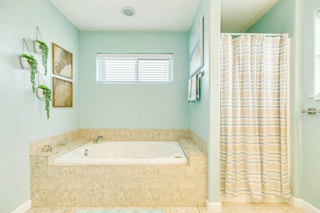 16515 Jolly Roger Road, Jamaica Beach, TX 77554