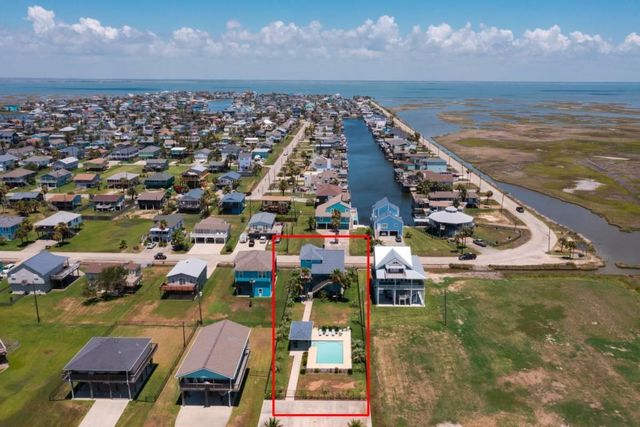 16515 Jolly Roger Road, Jamaica Beach, TX 77554
